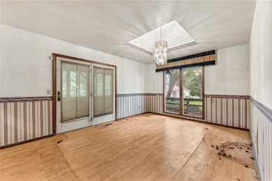 Discover the opportunity to make this property your own. This on Bella Vista Country Club - Berksdale in Arkansas - for sale on GolfHomes.com, golf home, golf lot