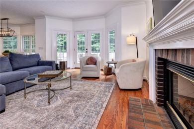 Impeccably maintained, transitional home in the heart of Ford's on Fords Colony Country Club in Virginia - for sale on GolfHomes.com, golf home, golf lot