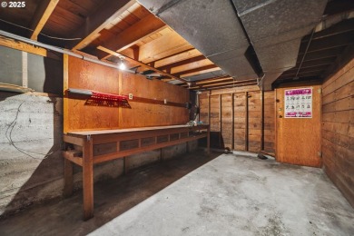 Investor's Special! Welcome to this delightful late-1930s on  in Oregon - for sale on GolfHomes.com, golf home, golf lot