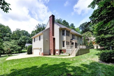 Impeccably maintained, transitional home in the heart of Ford's on Fords Colony Country Club in Virginia - for sale on GolfHomes.com, golf home, golf lot