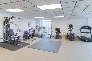 Under contract-accepting backup offers. Welcome to Palma Del Mar on Isla Del Sol Yacht and Country Club in Florida - for sale on GolfHomes.com, golf home, golf lot