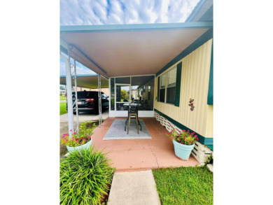 WELCOME TO THIS CHARMING HOME IN PRISTINE CONDITION!! This on Skyview Golf and Country Club in Florida - for sale on GolfHomes.com, golf home, golf lot