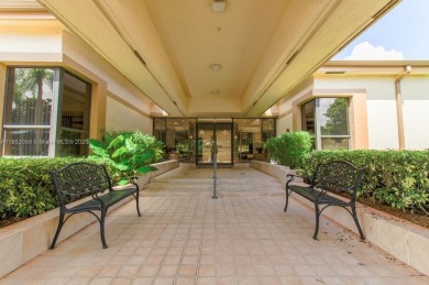 Beautiful 3-bedroom, 2-bath villa located in the exclusive 55+ on Boca Delray Golf and Country Club in Florida - for sale on GolfHomes.com, golf home, golf lot