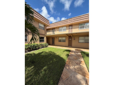 Welcome to 580 Brittany M! This ground-floor 2BR/2BA condo on Kings Point Golf -Flanders Way in Florida - for sale on GolfHomes.com, golf home, golf lot