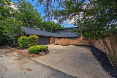 *****  ALL  OFFERS  ARE  STILL  WELCOME,  SHOWINGS  ARE  STILL on Ridglea Golf Course in Texas - for sale on GolfHomes.com, golf home, golf lot