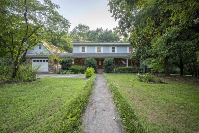 Opportunity on Fairway Drive! This spacious 5 bedroom, 2.5-bath on Batesville Municipal Golf Course in Arkansas - for sale on GolfHomes.com, golf home, golf lot