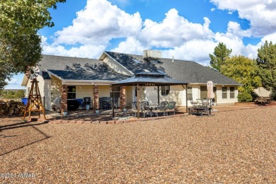 ON THE FAIRWAY ... this gorgeous 3 bedroom, 3 bath home offers 2 on Snowflake Municipal Golf Course in Arizona - for sale on GolfHomes.com, golf home, golf lot