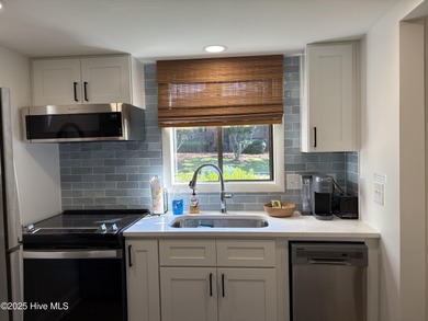 Lakeview Condo Living at its finest. This 2 bedroom, 2 bath end on Pinehurst Resort and Country Club in North Carolina - for sale on GolfHomes.com, golf home, golf lot