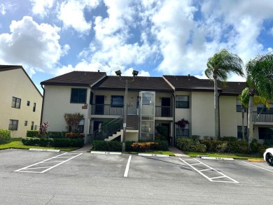 Beautifully renovated 2nd floor corner condo with expansive on Forest Oaks Golf Club in Florida - for sale on GolfHomes.com, golf home, golf lot