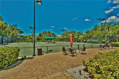 WOW!  INCREDIBLE VALUE FOR THIS 3BR POOL HOME WITH PLENTY OF on Verandah Golf Course and Club in Florida - for sale on GolfHomes.com, golf home, golf lot
