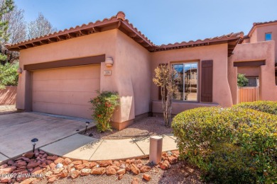 Incredible single level - 3 bedroom, 2 bathroom townhouse in Las on Canyon Mesa Country Club in Arizona - for sale on GolfHomes.com, golf home, golf lot