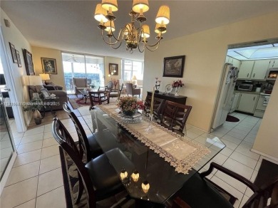 Attention! Price reduced! Sellers are relocating and are very on Pembroke Lakes Golf Club in Florida - for sale on GolfHomes.com, golf home, golf lot