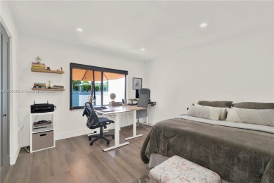 Stunning fully renovated 3-bed, 2-bath townhouse in The on Jim McLean Signature Course in Florida - for sale on GolfHomes.com, golf home, golf lot