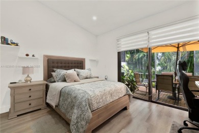 Stunning fully renovated 3-bed, 2-bath townhouse in The on Jim McLean Signature Course in Florida - for sale on GolfHomes.com, golf home, golf lot