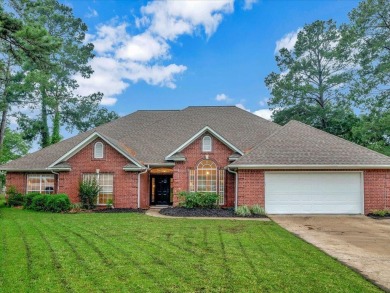 Crown Colony home on the golf course! Sprawling one story with 2 on Crown Colony Country Club in Texas - for sale on GolfHomes.com, golf home, golf lot