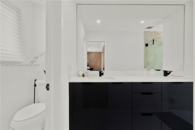 Stunning fully renovated 3-bed, 2-bath townhouse in The on Jim McLean Signature Course in Florida - for sale on GolfHomes.com, golf home, golf lot