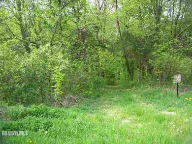Great building lot with down slope for a full lower level on Galena Golf Club in Illinois - for sale on GolfHomes.com, golf home, golf lot