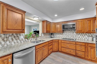 Beautifully renovated lake area home located in picturesque on Holiday Island Golf Course in Arkansas - for sale on GolfHomes.com, golf home, golf lot