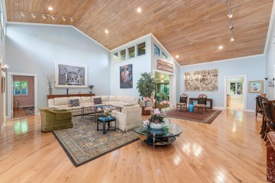 RARE FIND ON EASTPOINTE PINES! Spacious 3,000 sq. ft. home on on Eastpointe Country Club in Florida - for sale on GolfHomes.com, golf home, golf lot