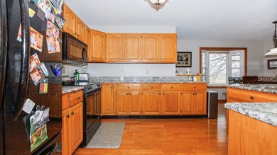 Welcome to this spectacular 4 Bed 3 Full bath walk out ranch on El Paso Golf Club in Illinois - for sale on GolfHomes.com, golf home, golf lot