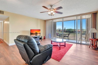 BEAUTIFUL 2/2 CONDO   - ENCLOSED AND SCREENED BALCONY WITH VIEW on Inverrary Country Club in Florida - for sale on GolfHomes.com, golf home, golf lot