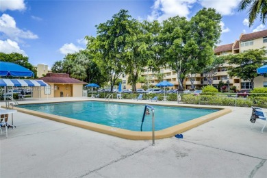 BEAUTIFUL 2/2 CONDO   - ENCLOSED AND SCREENED BALCONY WITH VIEW on Inverrary Country Club in Florida - for sale on GolfHomes.com, golf home, golf lot