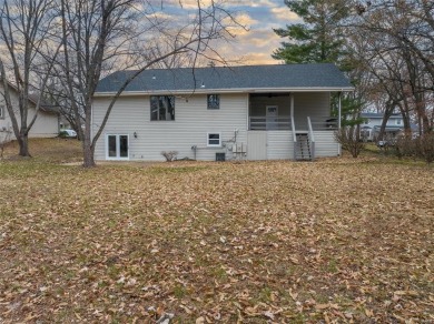 Welcome to 49 Normandy Dr- this stunning 4 bed, 2 1/2 bath ranch on Lake Saint Louis Par 3 in Missouri - for sale on GolfHomes.com, golf home, golf lot