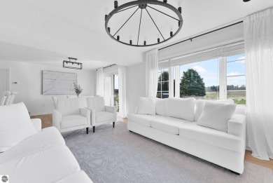 This two bed, two bath condo is the turn-key, low maintenance on Mistwood Golf Course in Michigan - for sale on GolfHomes.com, golf home, golf lot