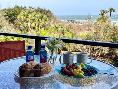 Don't miss this rare opportunity to own a fully furnished on Amelia Island Plantation - Oakmarsh in Florida - for sale on GolfHomes.com, golf home, golf lot