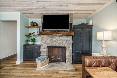 BREATHTAKING VIEWS of the lake and mountains year round!  This on Holiday Island Executive Golf Course in Arkansas - for sale on GolfHomes.com, golf home, golf lot