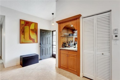 Beautiful 3 bed, 2 bath corner unit townhome in The Lakes of on Deer Creek Golf Club in Florida - for sale on GolfHomes.com, golf home, golf lot