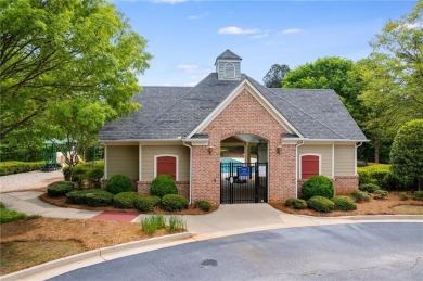 || BRAND NEW GARAGE DOOR || CORNER LOT || || NEW ROOF || || NEW on Mirror Lake Golf Club in Georgia - for sale on GolfHomes.com, golf home, golf lot