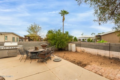 Welcome to your ideal retreat in the coveted Sun Lakes active on Sun Lakes Country Club in Arizona - for sale on GolfHomes.com, golf home, golf lot