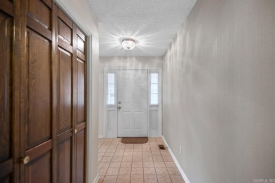 This well maintained 3-bedroom, 2.5-bath home offers tons of on Foxwood Golf Club in Arkansas - for sale on GolfHomes.com, golf home, golf lot