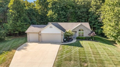 Experience lakeside living at its finest in this open, sprawling on Apple Valley Golf Course in Ohio - for sale on GolfHomes.com, golf home, golf lot