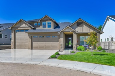 Welcome to 11166 Gerfalcon, a beautiful custom built on Hunters Point Golf Club in Idaho - for sale on GolfHomes.com, golf home, golf lot