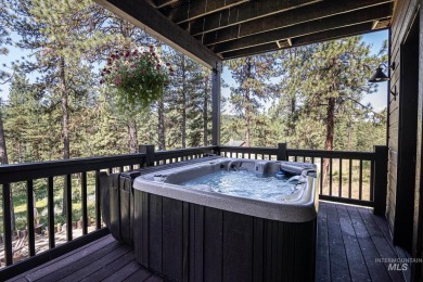 Charming Meadowcreek fully furnished home featuring three on Meadowcreek Golf Resort in Idaho - for sale on GolfHomes.com, golf home, golf lot