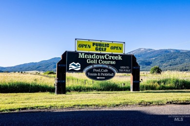 Charming Meadowcreek fully furnished home featuring three on Meadowcreek Golf Resort in Idaho - for sale on GolfHomes.com, golf home, golf lot