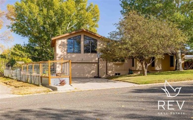 Any local knows a Gialdini built house just by looking at it on Olive Glenn Golf and Country Club in Wyoming - for sale on GolfHomes.com, golf home, golf lot