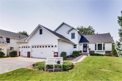 Fabulous modified 2 story home located in the high demand on Oneka Ridge Golf Course in Minnesota - for sale on GolfHomes.com, golf home, golf lot