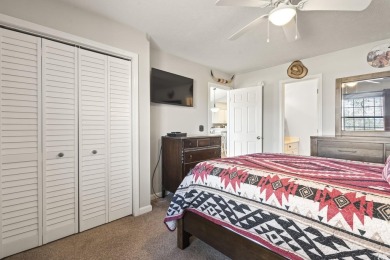 Welcome to this beautifully maintained 2-bedroom, 2-bathroom on River Oaks Golf Plantation  in South Carolina - for sale on GolfHomes.com, golf home, golf lot