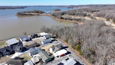 FANTASTIC HOME WITH AMAZING PANORAMIC VIEWS OF LAKE BARKLEY FROM on Mineral Mound Golf Course in Kentucky - for sale on GolfHomes.com, golf home, golf lot