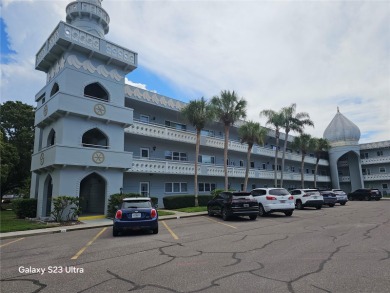 Comfortable and warm. This condo is a wonderful place to call on On Top Of The World Golf Course in Florida - for sale on GolfHomes.com, golf home, golf lot