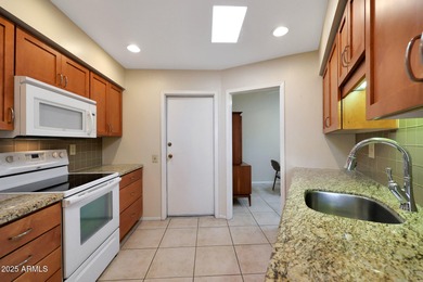 Just bring your belongings, nothing else is needed! Welcome to on Sun City Lakes West and East in Arizona - for sale on GolfHomes.com, golf home, golf lot