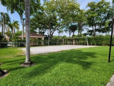 AMAZING APARTMENT LAKE VIEW ONE BEDROOM, ONE BATHROOM THE BEST on Bear Lakes Country Club in Florida - for sale on GolfHomes.com, golf home, golf lot