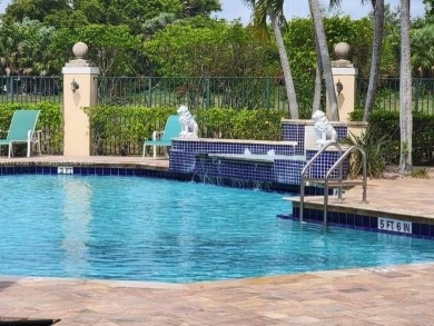 AMAZING APARTMENT LAKE VIEW ONE BEDROOM, ONE BATHROOM THE BEST on Bear Lakes Country Club in Florida - for sale on GolfHomes.com, golf home, golf lot