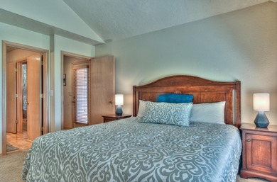 There are views of the golf course and then there ARE VIEWS!!!! on Sunriver Woodlands Golf Course in Oregon - for sale on GolfHomes.com, golf home, golf lot