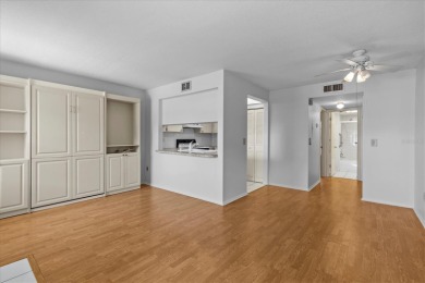 Amazing location in a 55+ community with a heated pool, tennis on Tarpon Springs Golf Course in Florida - for sale on GolfHomes.com, golf home, golf lot