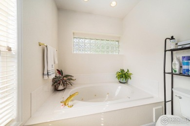 NO HOA! MOTIVATED SELLER! This beautiful home features mature on Boomerang Links in Colorado - for sale on GolfHomes.com, golf home, golf lot