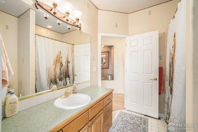 NO HOA! MOTIVATED SELLER! This beautiful home features mature on Boomerang Links in Colorado - for sale on GolfHomes.com, golf home, golf lot